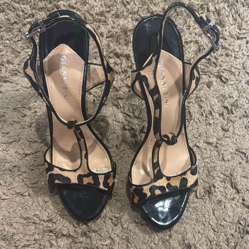 Gently Used! Gianni Bini Leopard Print Women's Open Toe Heels
